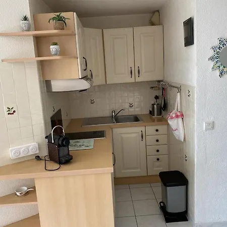 Apartment Face A La *